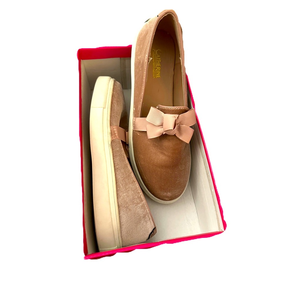 Catherine malandrino slip on sneakers size 8.5 NIB